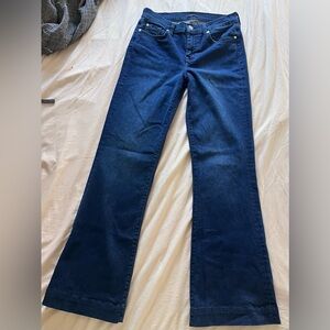 7 For All Mankind Dojo Tailorless flared Sz 28 dark wash excellent condition.